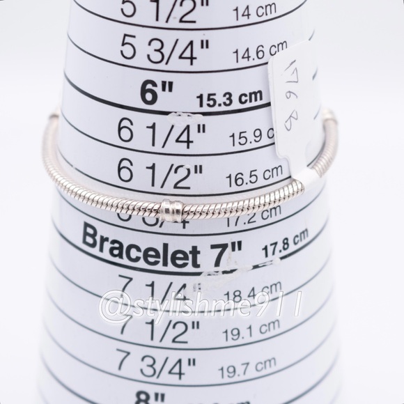 Authentic PANDORA Moments Barrel Clasp Charm Bracelet - 590702HV - Picture 11 of 11